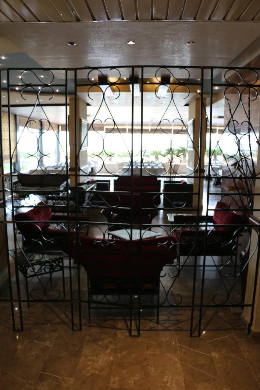 Holiday Suites Hotel & Beach Resort จูนิเย ภายนอก รูปภาพ